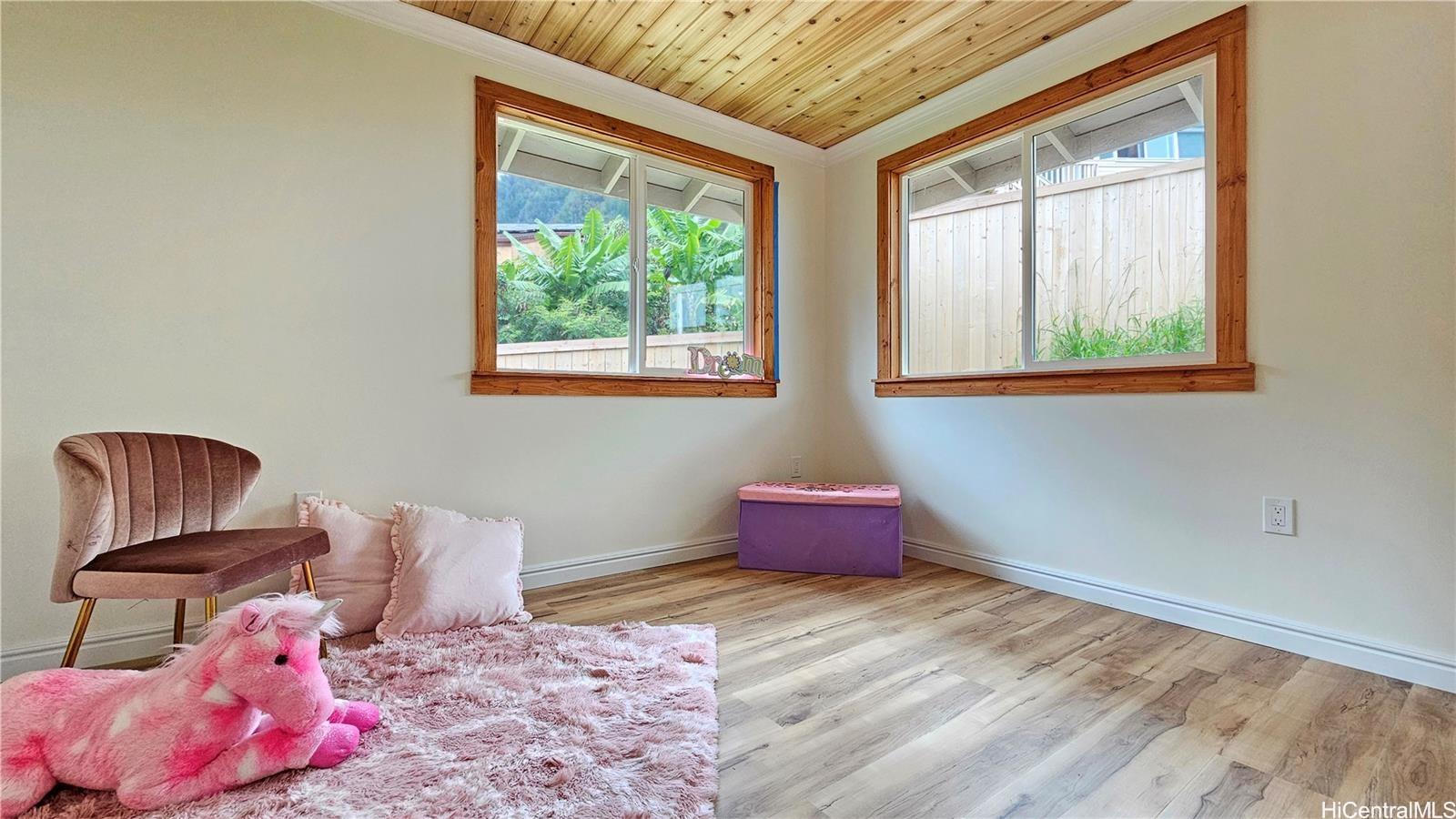 947  Uwao Street Hahaione-upper, Hawaii Kai home - photo 9 of 25