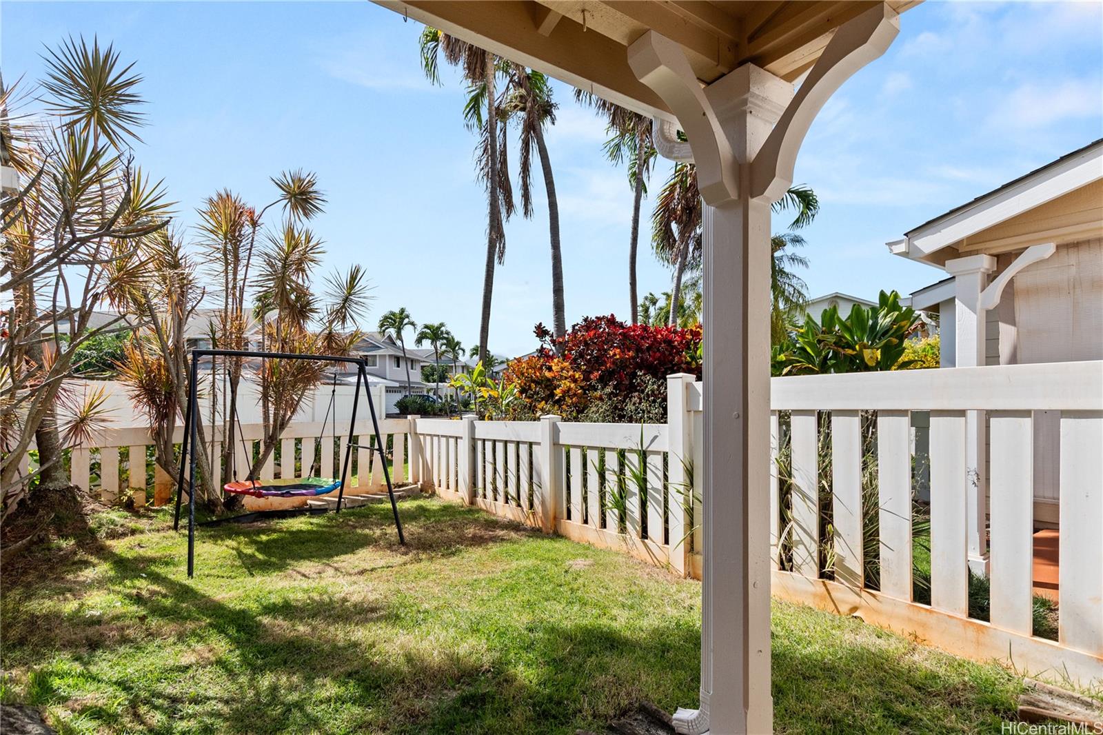 Village On The Green 1A condo # GG2, Waipahu, Hawaii - photo 2 of 22