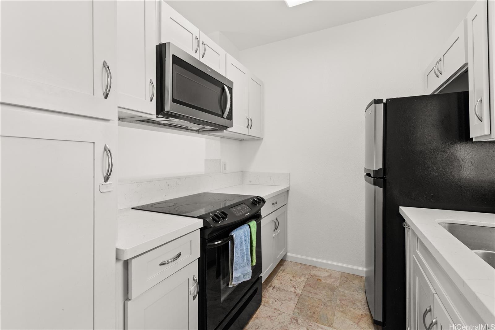 Village On The Green 1A condo # GG2, Waipahu, Hawaii - photo 3 of 22