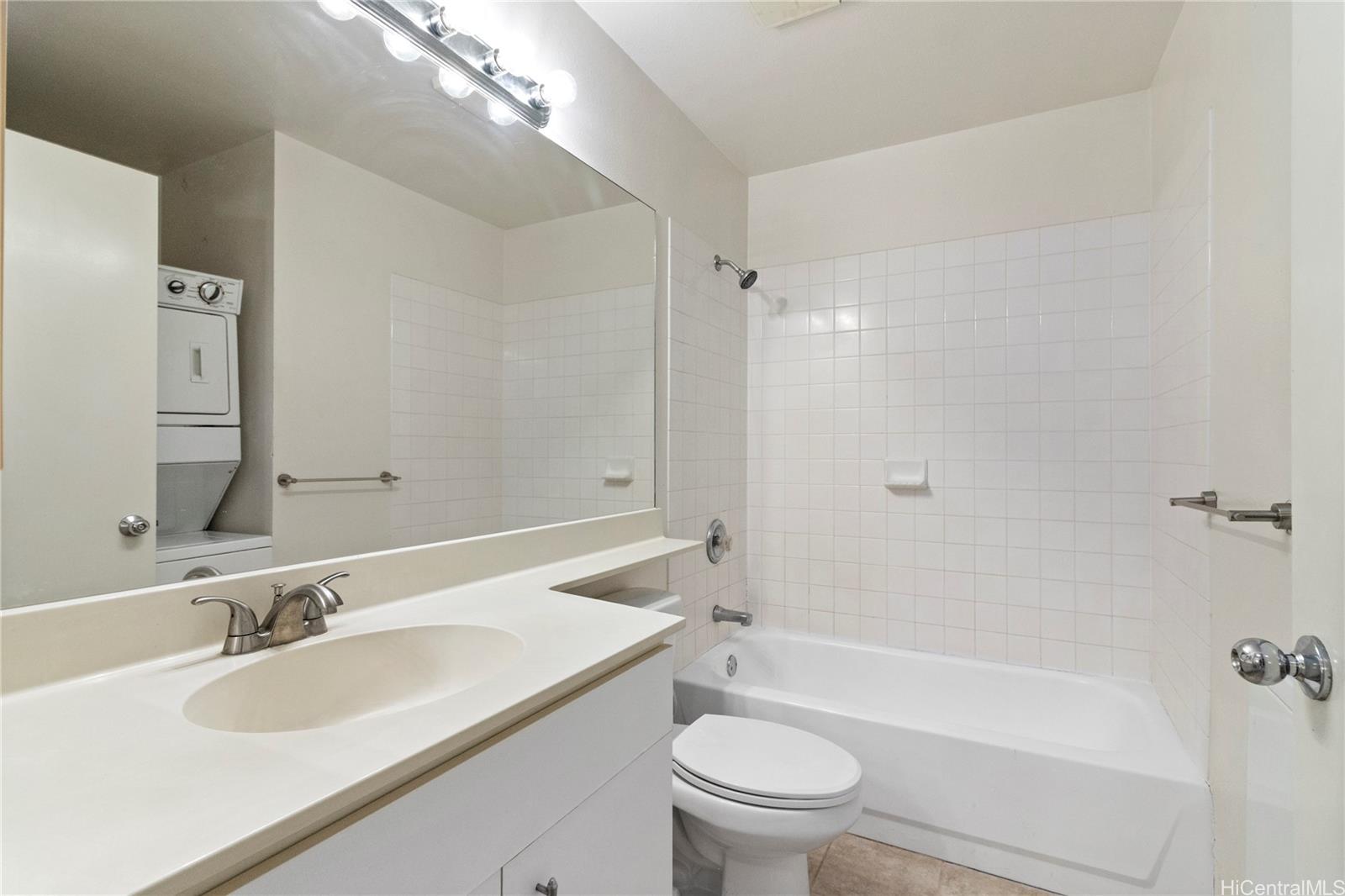 Waikele townhouse # CC2, Waipahu, Hawaii - photo 9 of 16