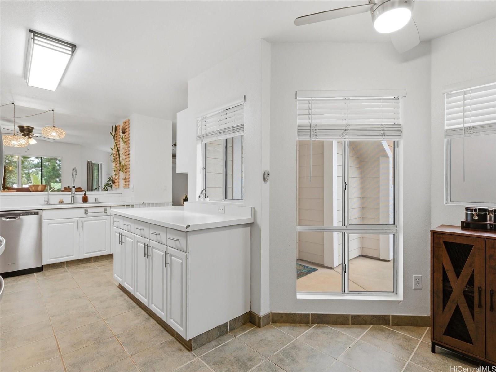 Waikele townhouse # Z2, Waipahu, Hawaii - photo 8 of 24