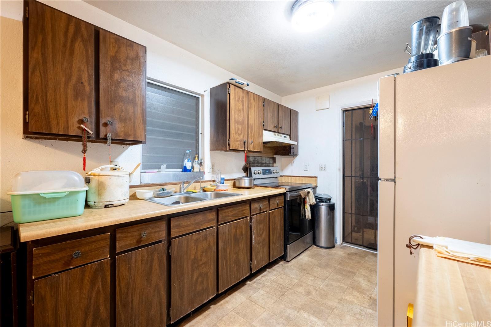 94-758  Kaiao Street Village Park, Waipahu home - photo 17 of 24