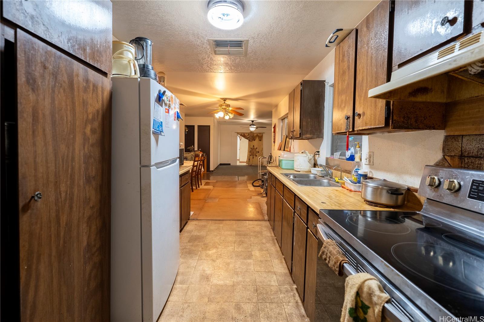 94-758  Kaiao Street Village Park, Waipahu home - photo 18 of 24