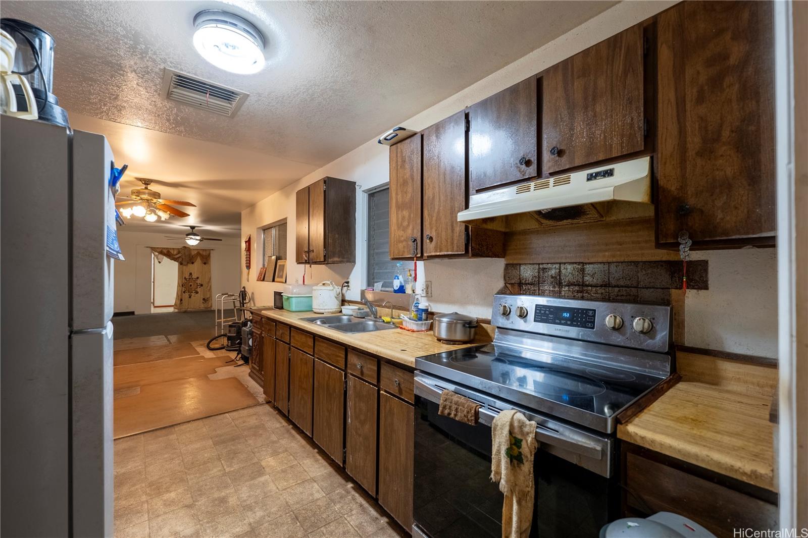 94-758  Kaiao Street Village Park, Waipahu home - photo 20 of 24