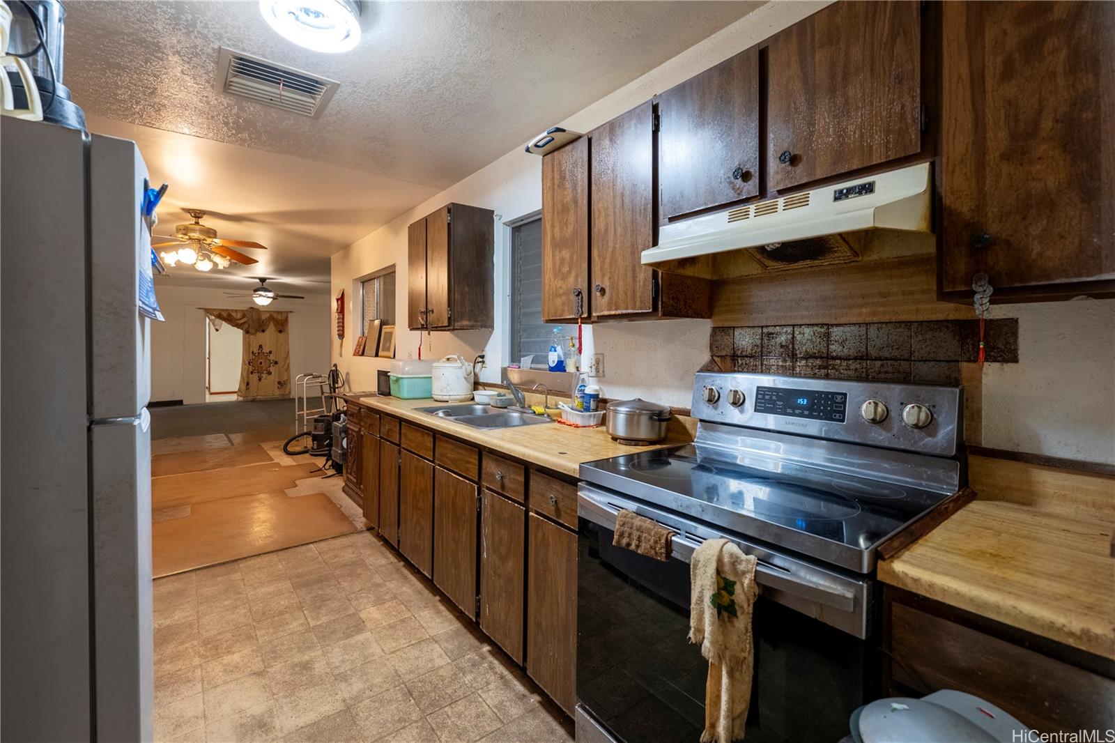 94-758  Kaiao Street Village Park, Waipahu home - photo 21 of 24