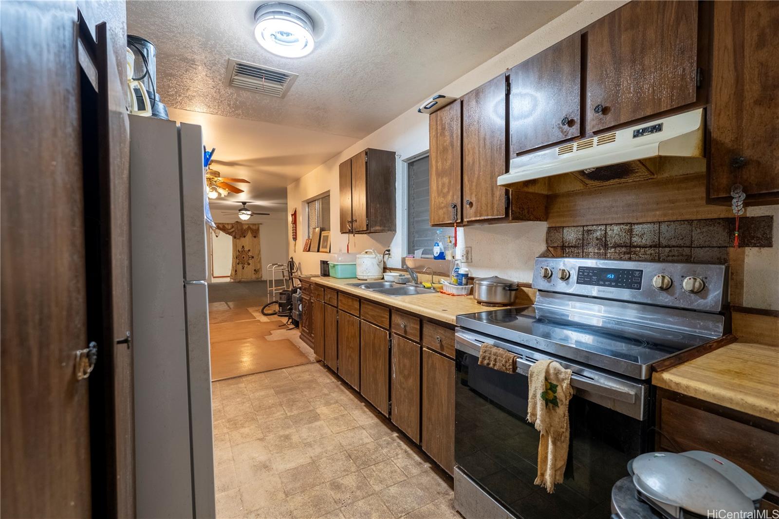 94-758  Kaiao Street Village Park, Waipahu home - photo 22 of 24