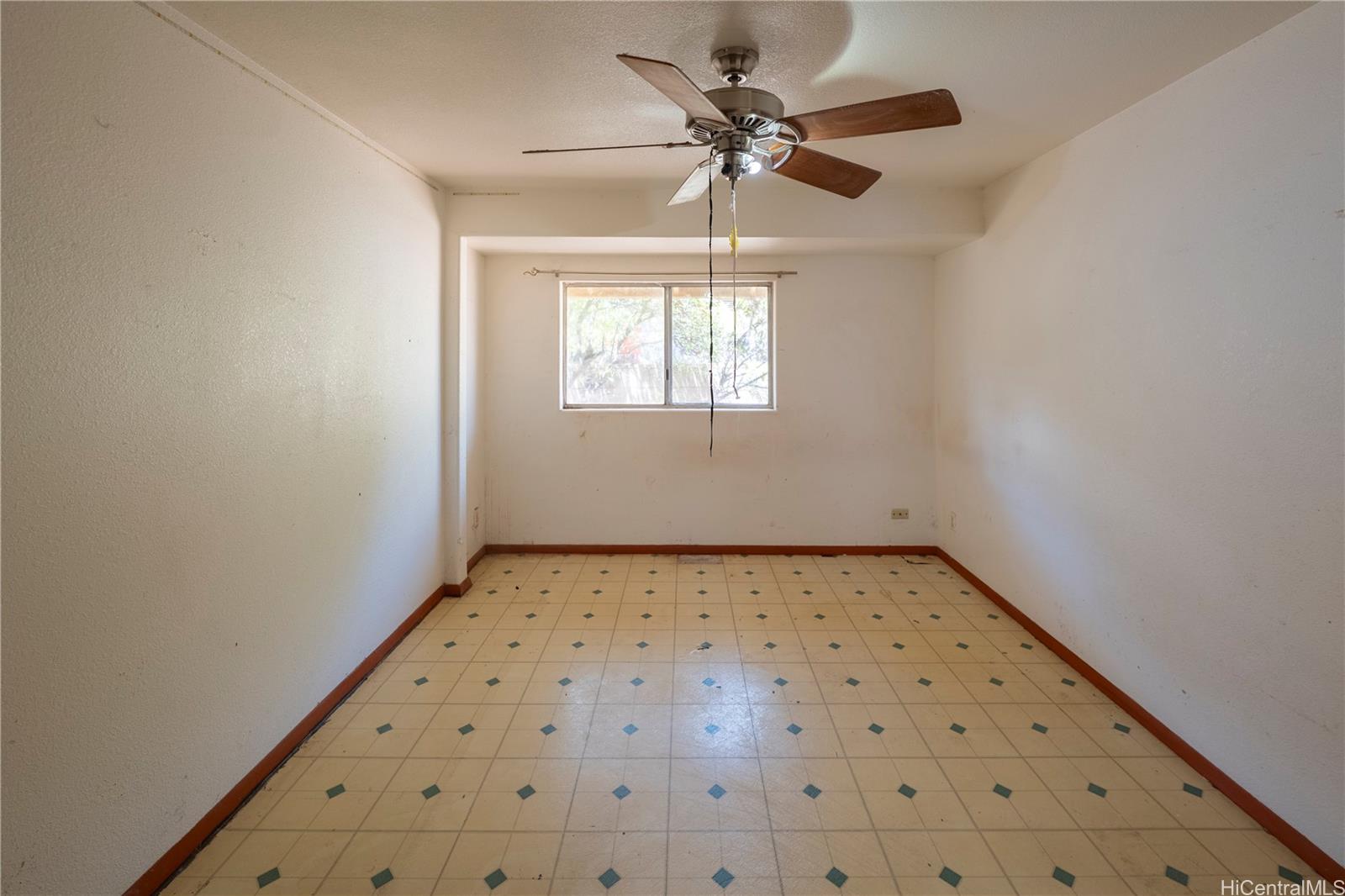 94-758  Kaiao Street Village Park, Waipahu home - photo 8 of 24