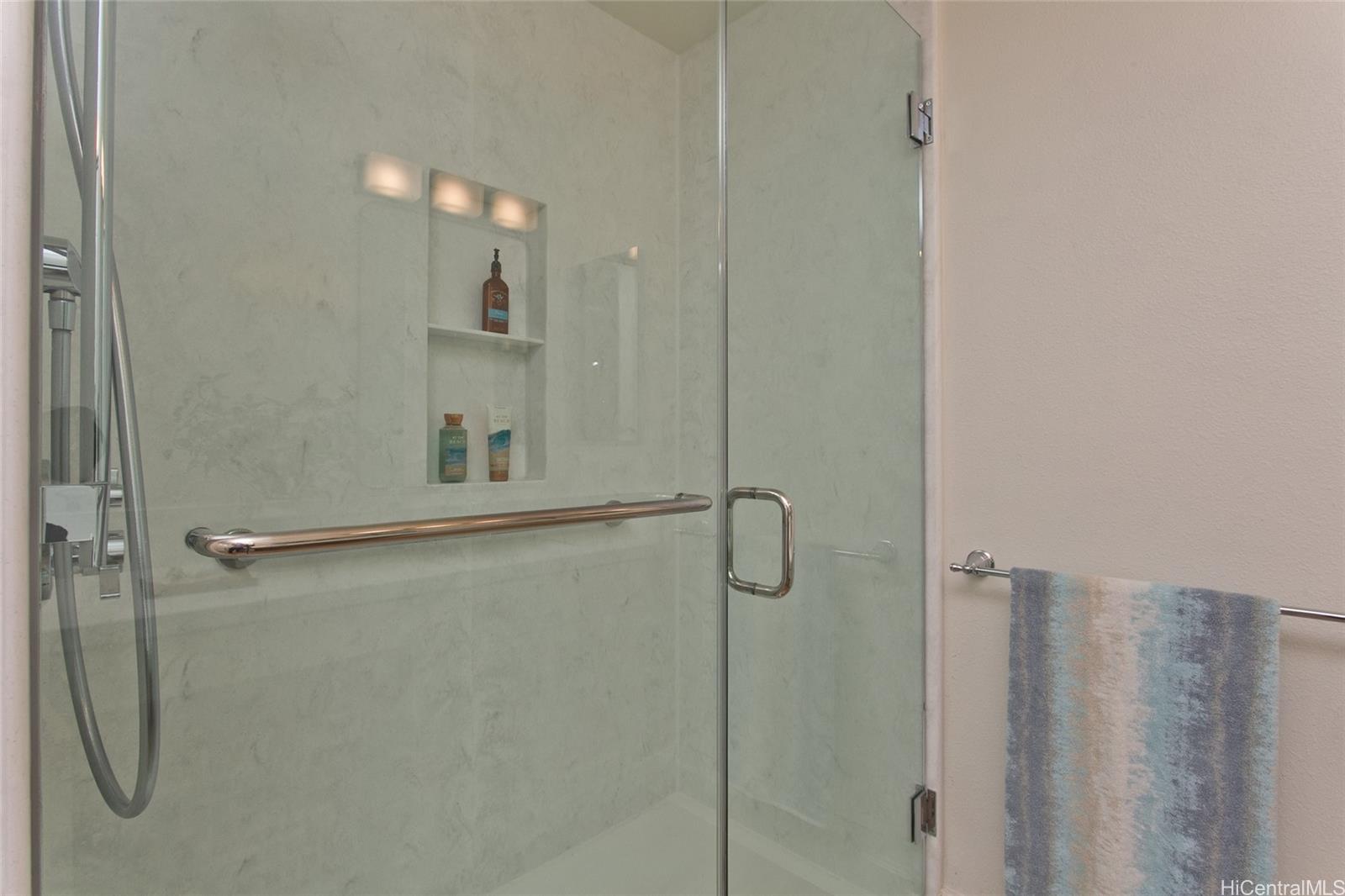 Village On The Green 1A condo # W3, Waipahu, Hawaii - photo 12 of 25