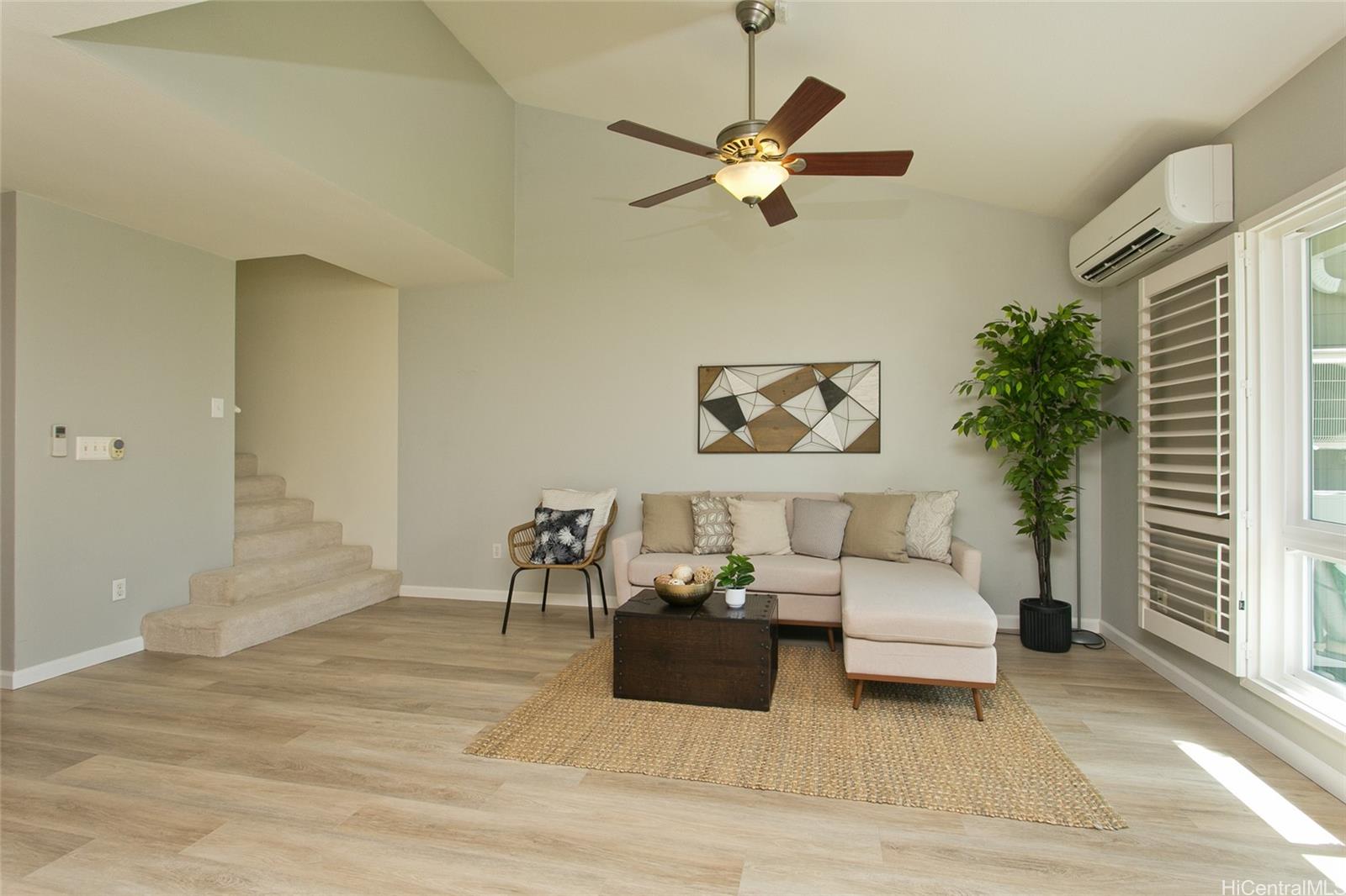 Village On The Green 1A condo # W3, Waipahu, Hawaii - photo 3 of 25
