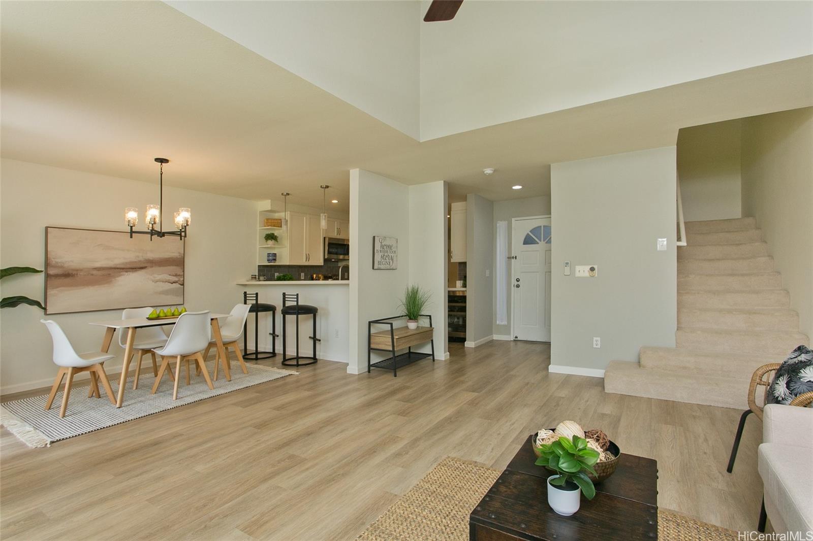 Village On The Green 1A condo # W3, Waipahu, Hawaii - photo 4 of 25