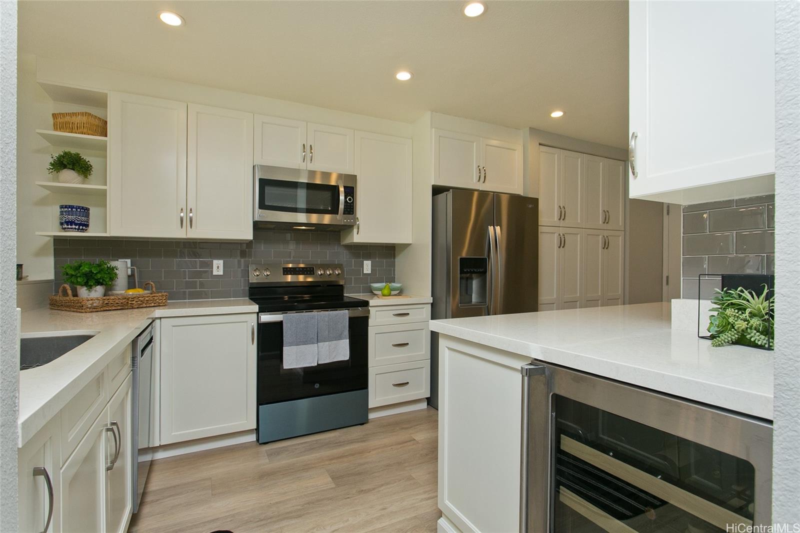 Village On The Green 1A condo # W3, Waipahu, Hawaii - photo 6 of 25