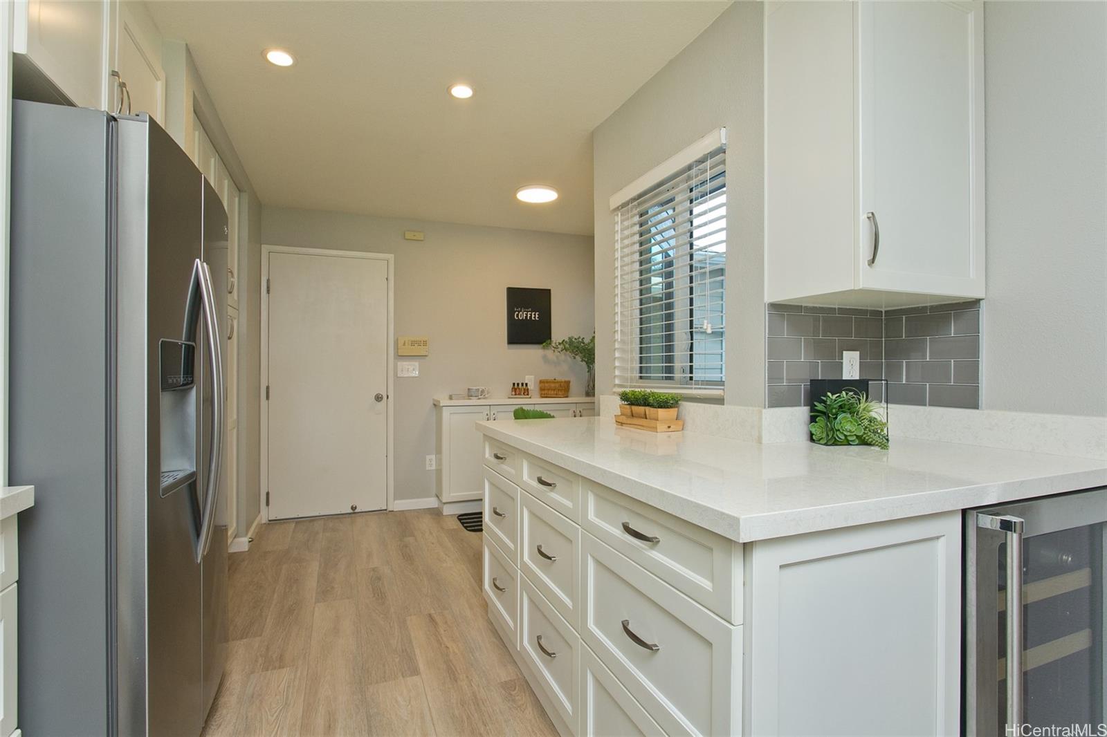 Village On The Green 1A condo # W3, Waipahu, Hawaii - photo 7 of 25