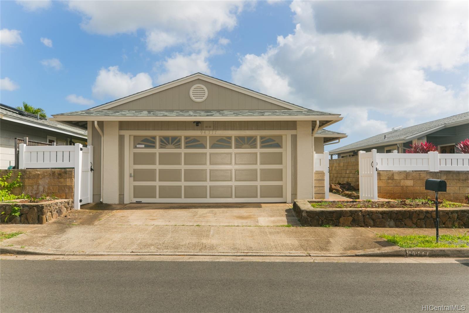 94777 Kaaka Street , Waipahu house for sale Village Park Waipahu