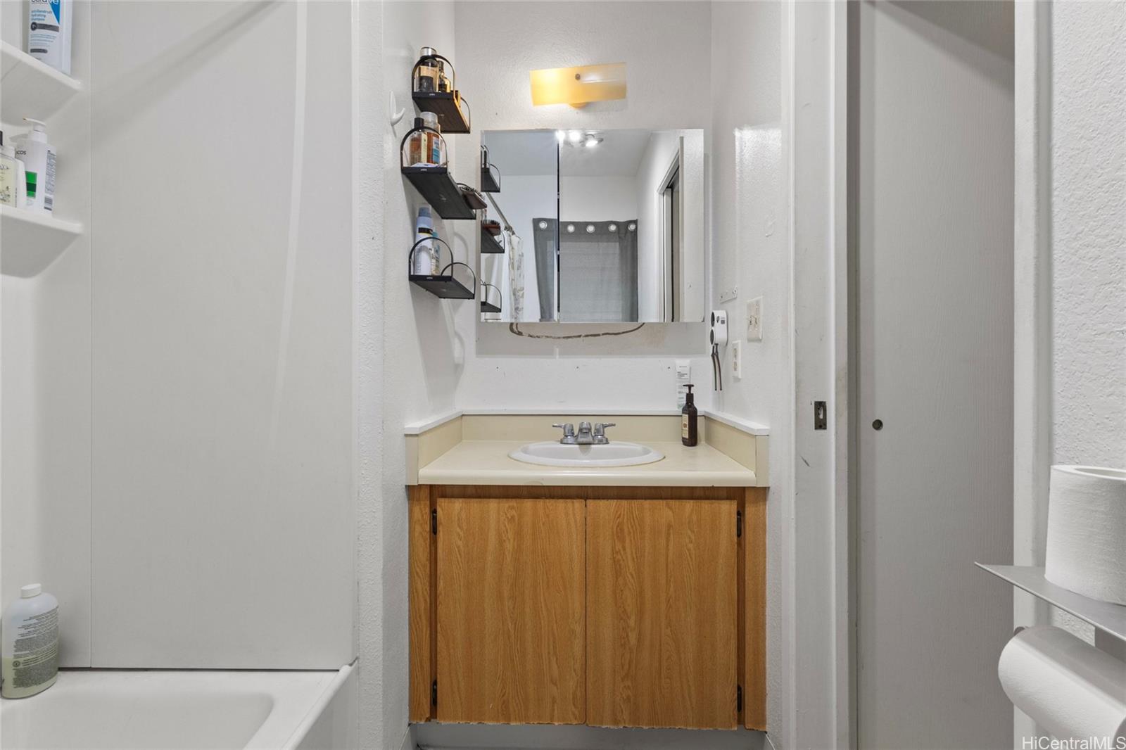 94-791  Kaaka Street Village Park, Waipahu home - photo 15 of 19