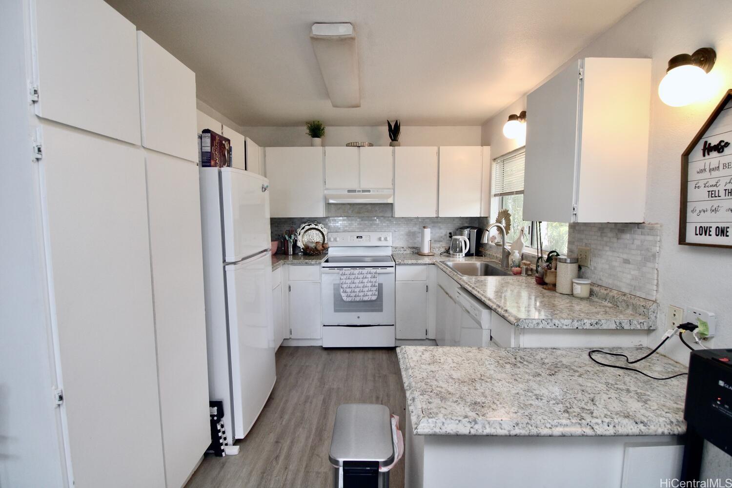 94-797  Nolupe Street Village Park, Waipahu home - photo 11 of 19