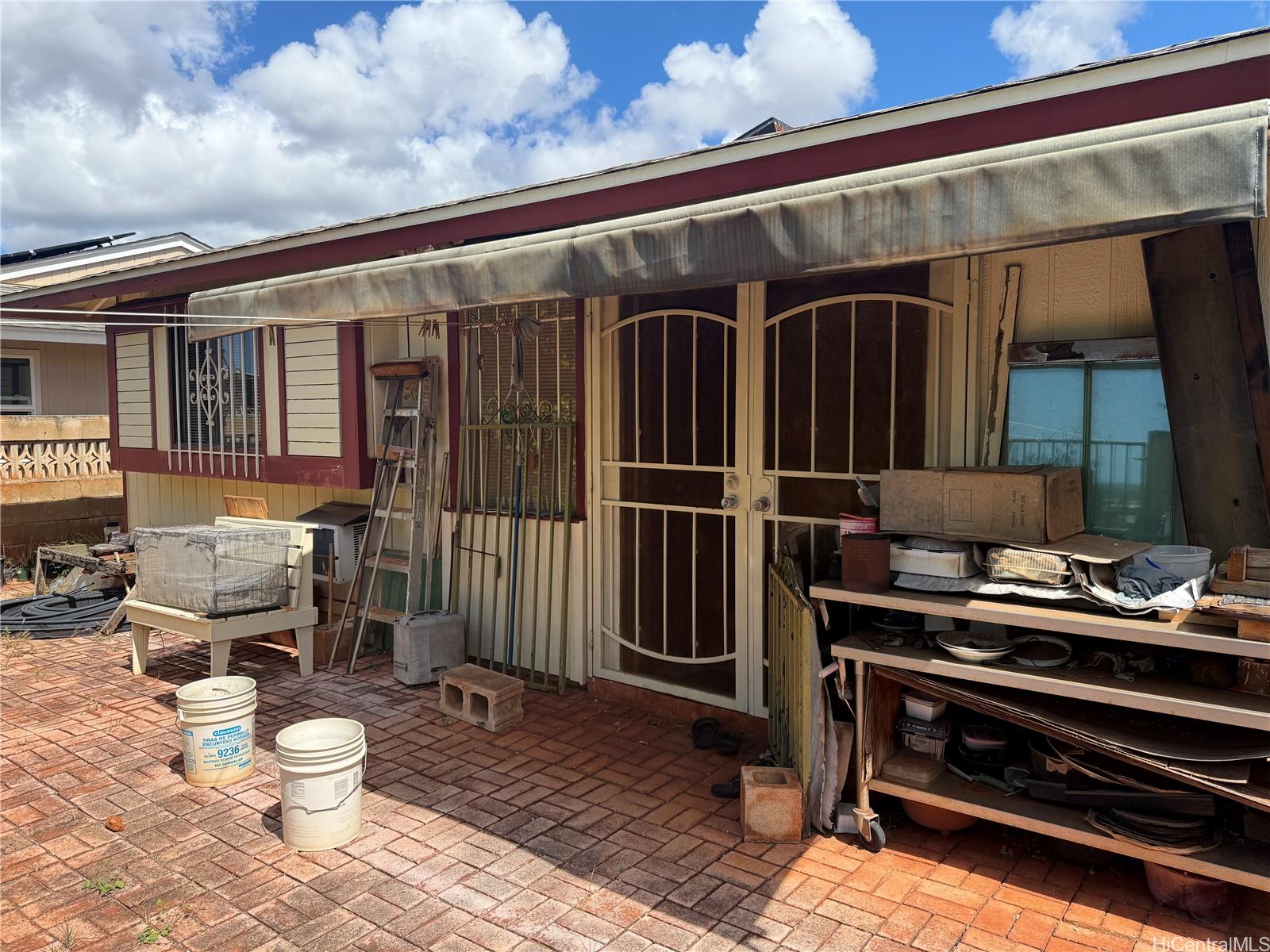 94-805  Kaaholo Street Village Park, Waipahu home - photo 4 of 5