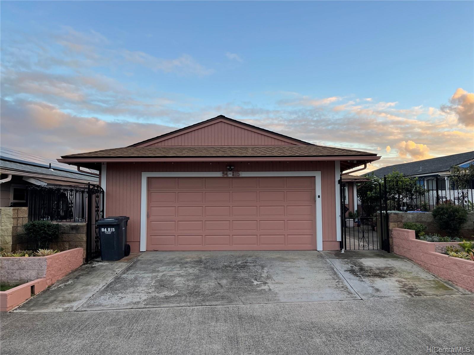 94815 Kaaka Street , Waipahu house for sale Village Park Waipahu