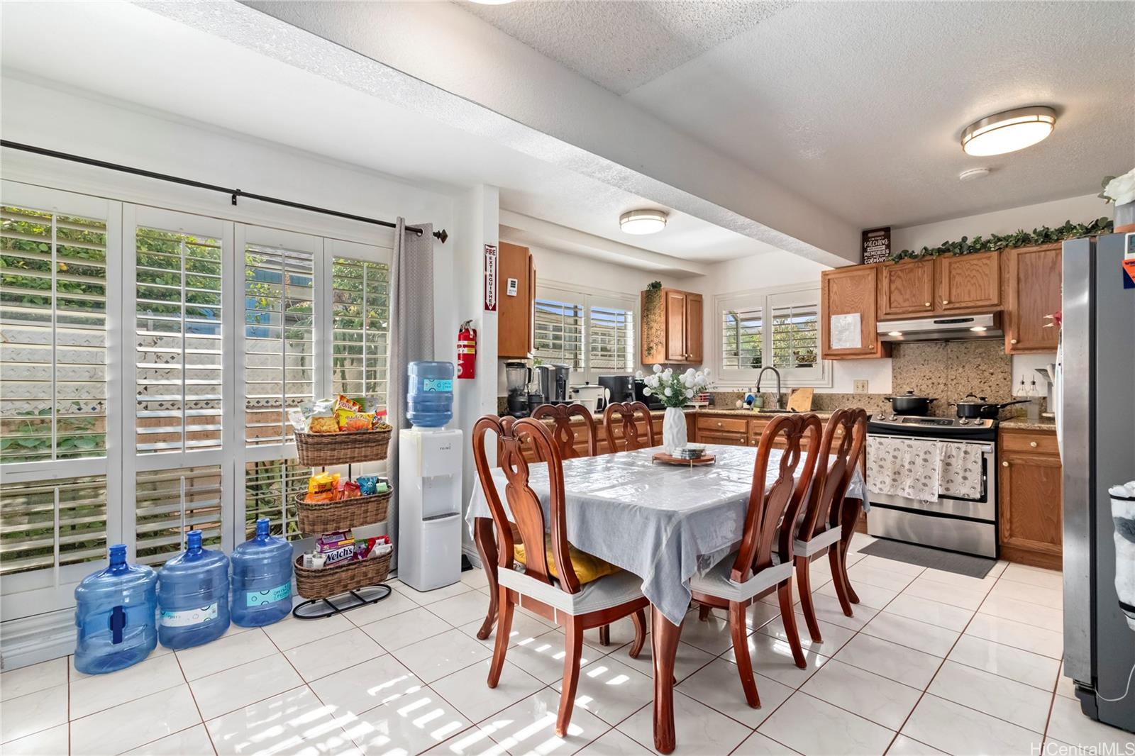 94-815  Kaaka Street Village Park, Waipahu home - photo 3 of 10