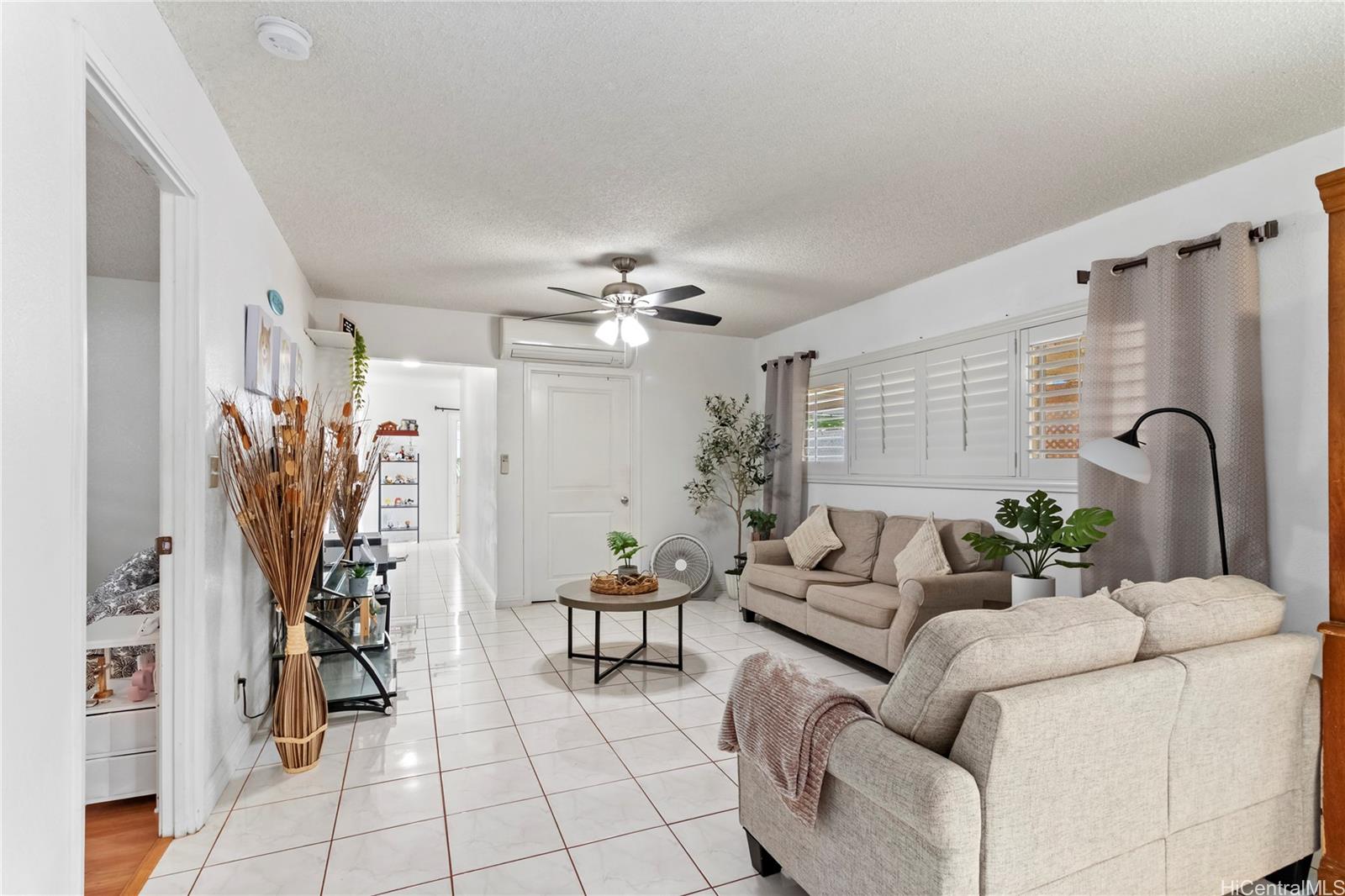 94-815  Kaaka Street Village Park, Waipahu home - photo 5 of 10