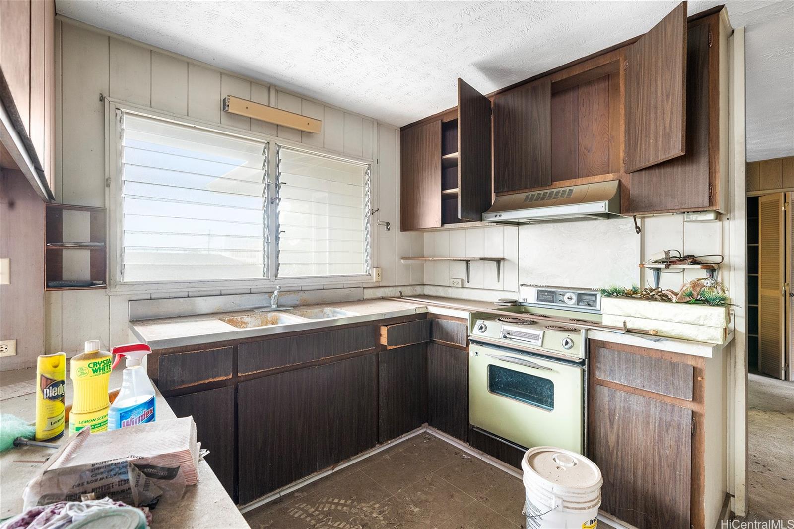 94-815  Waipahu Street Waipahu-lower, Waipahu home - photo 8 of 15