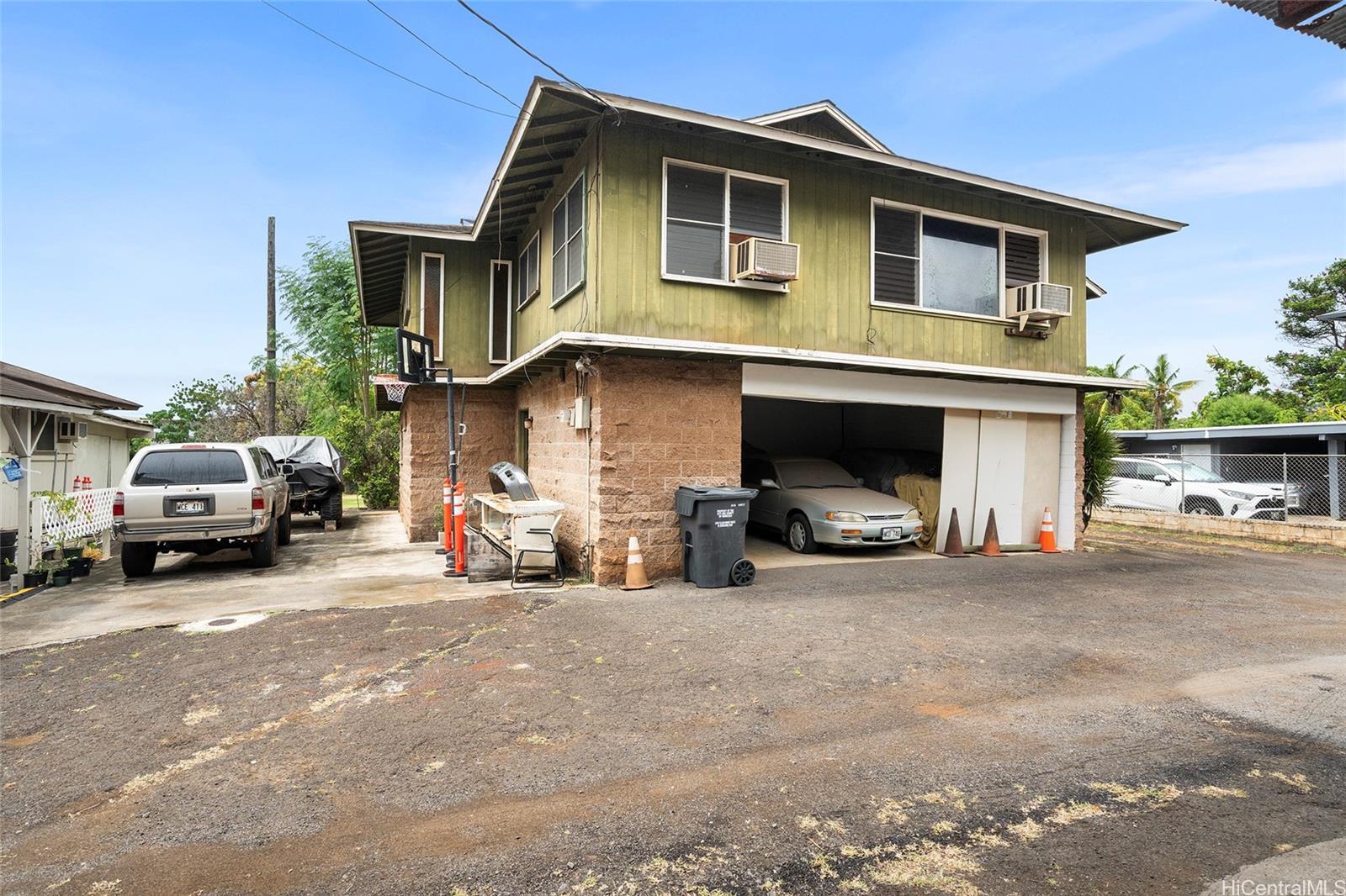 94-815  Waipahu Street Waipahu-lower, Waipahu home - photo 9 of 15