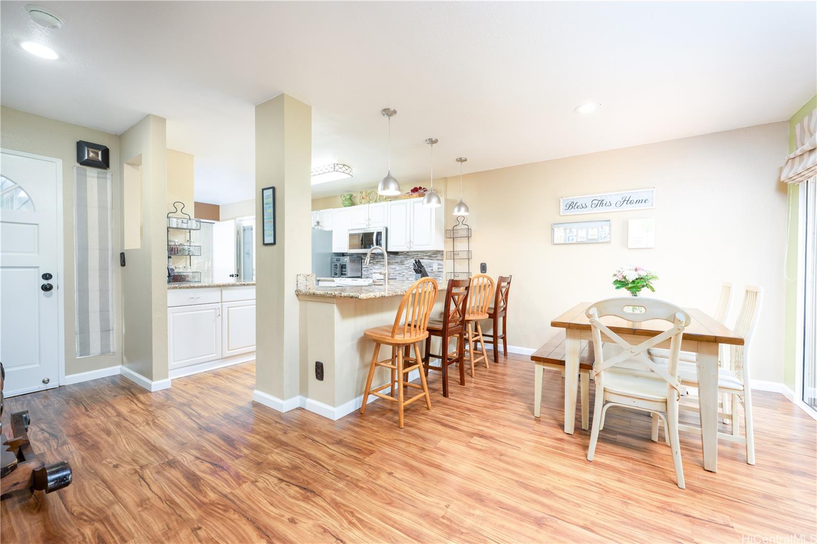 waikele townhouse # KK102, Waipahu, Hawaii - photo 5 of 17