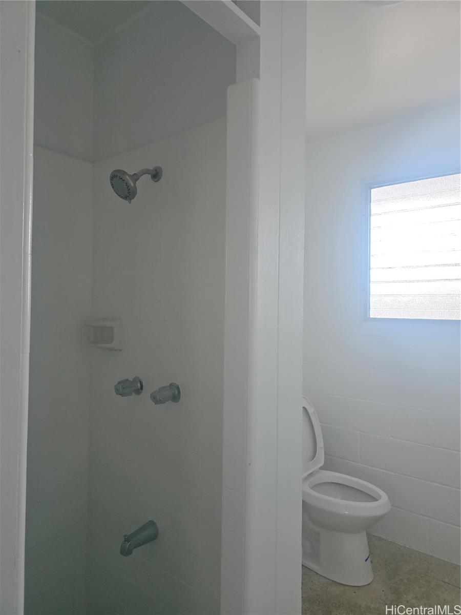 94-819 Farrington Hwy Waipahu - Rental - photo 6 of 13