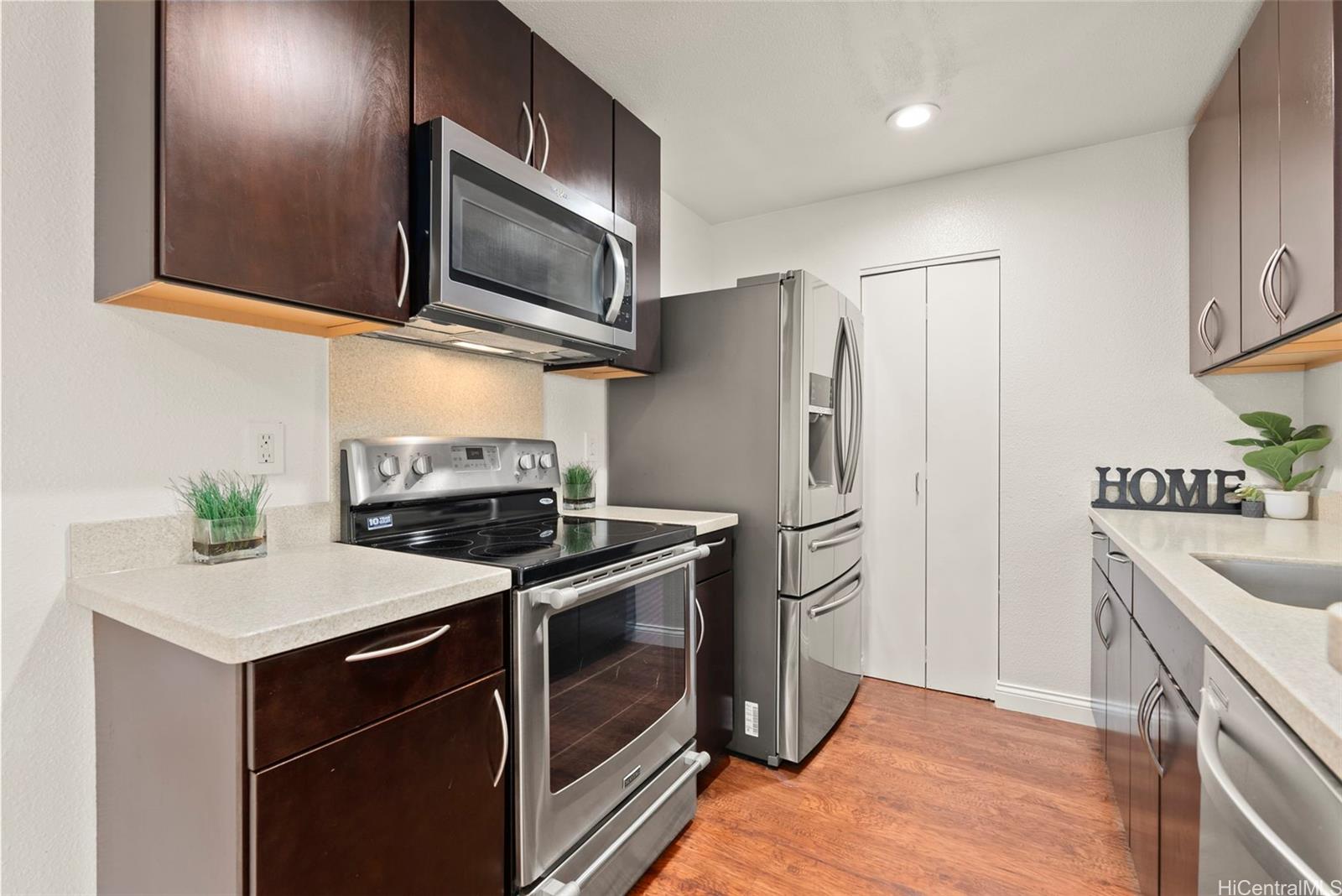 94-820 Lumiauau Street townhouse # A201, Waipahu, Hawaii - photo 3 of 25