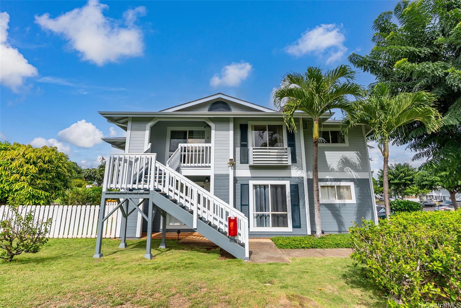 94-820 Lumiauau Street townhouse # A201, Waipahu, Hawaii - photo 5 of 25