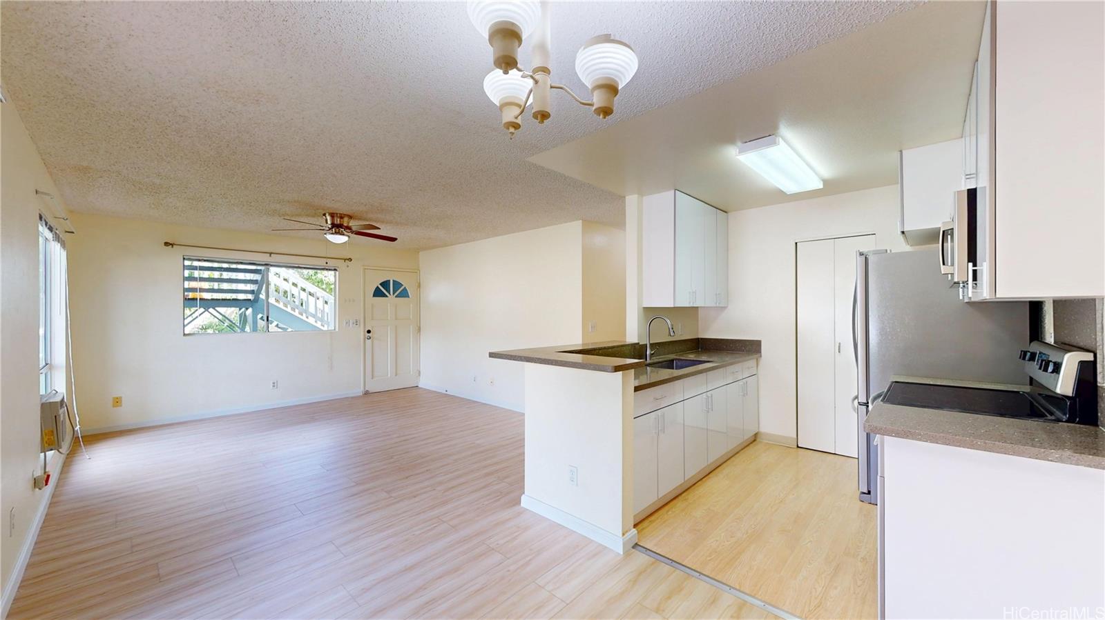 94-824 Lumiauau St Waipahu - Rental - photo 2 of 25