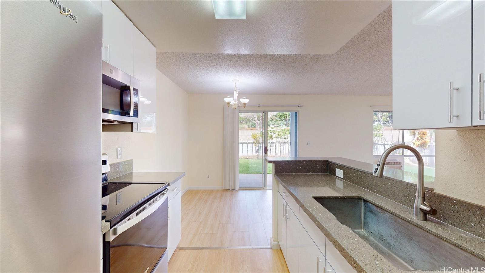 94-824 Lumiauau St Waipahu - Rental - photo 4 of 25