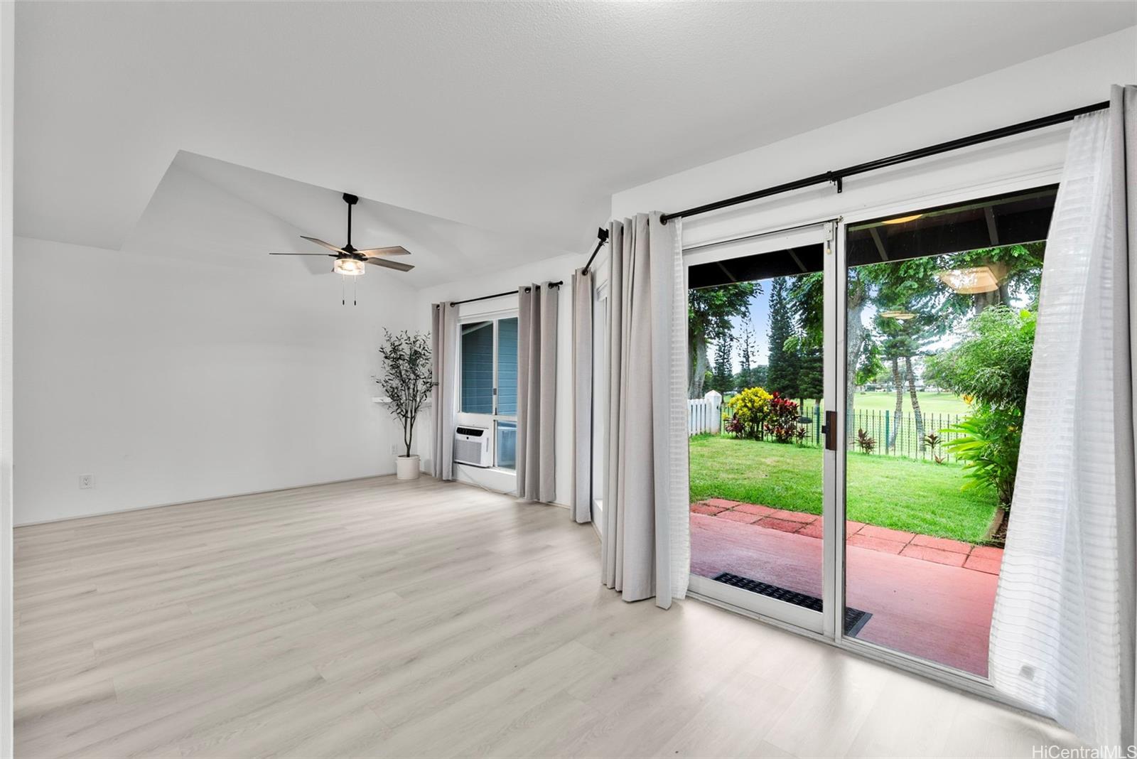 94-824 Lumiauau Street townhouse # W103, Waipahu, Hawaii - photo 5 of 25