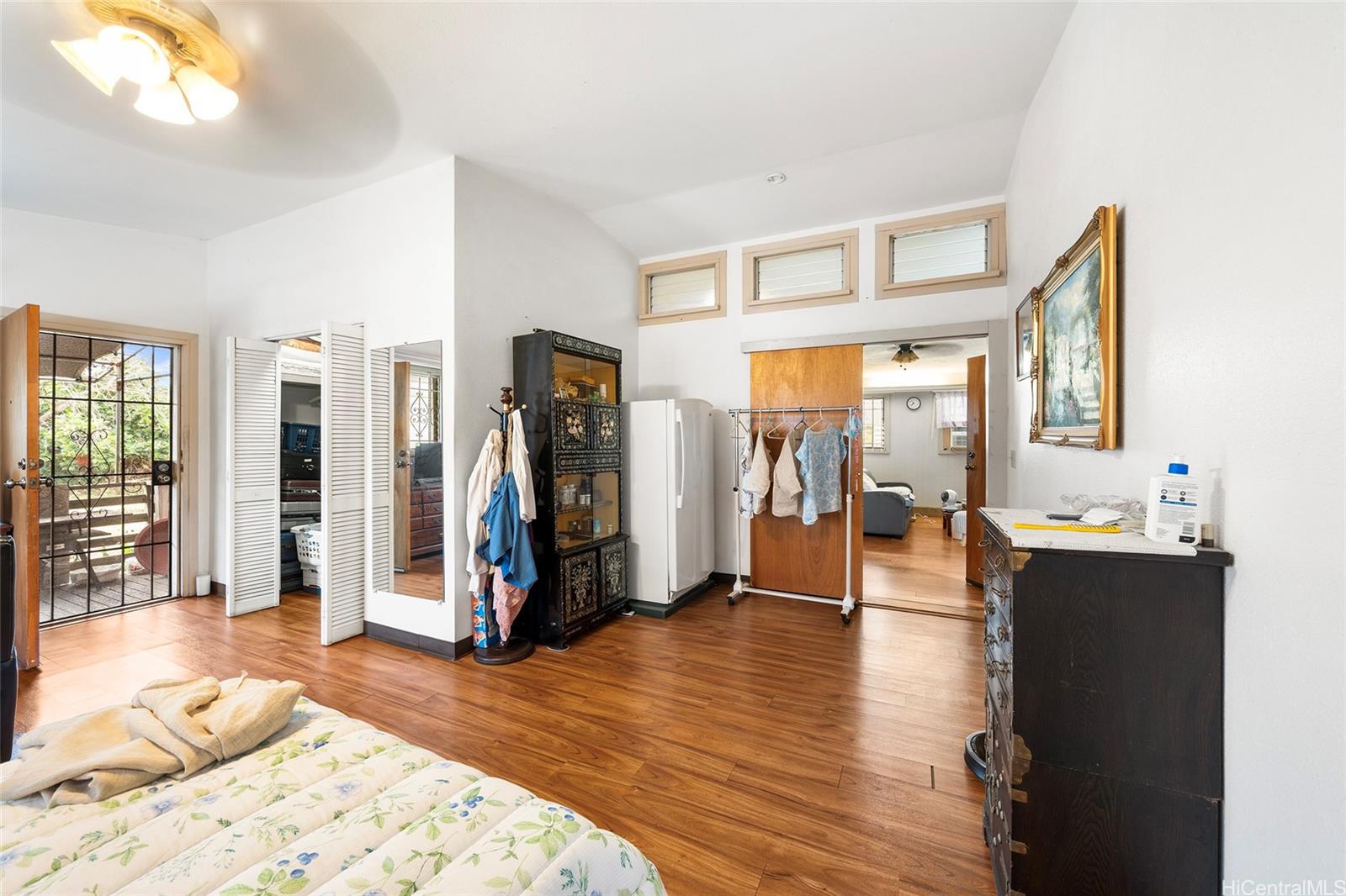 94-825 Waipahu Street Waipahu Oahu commercial real estate photo17 of 24