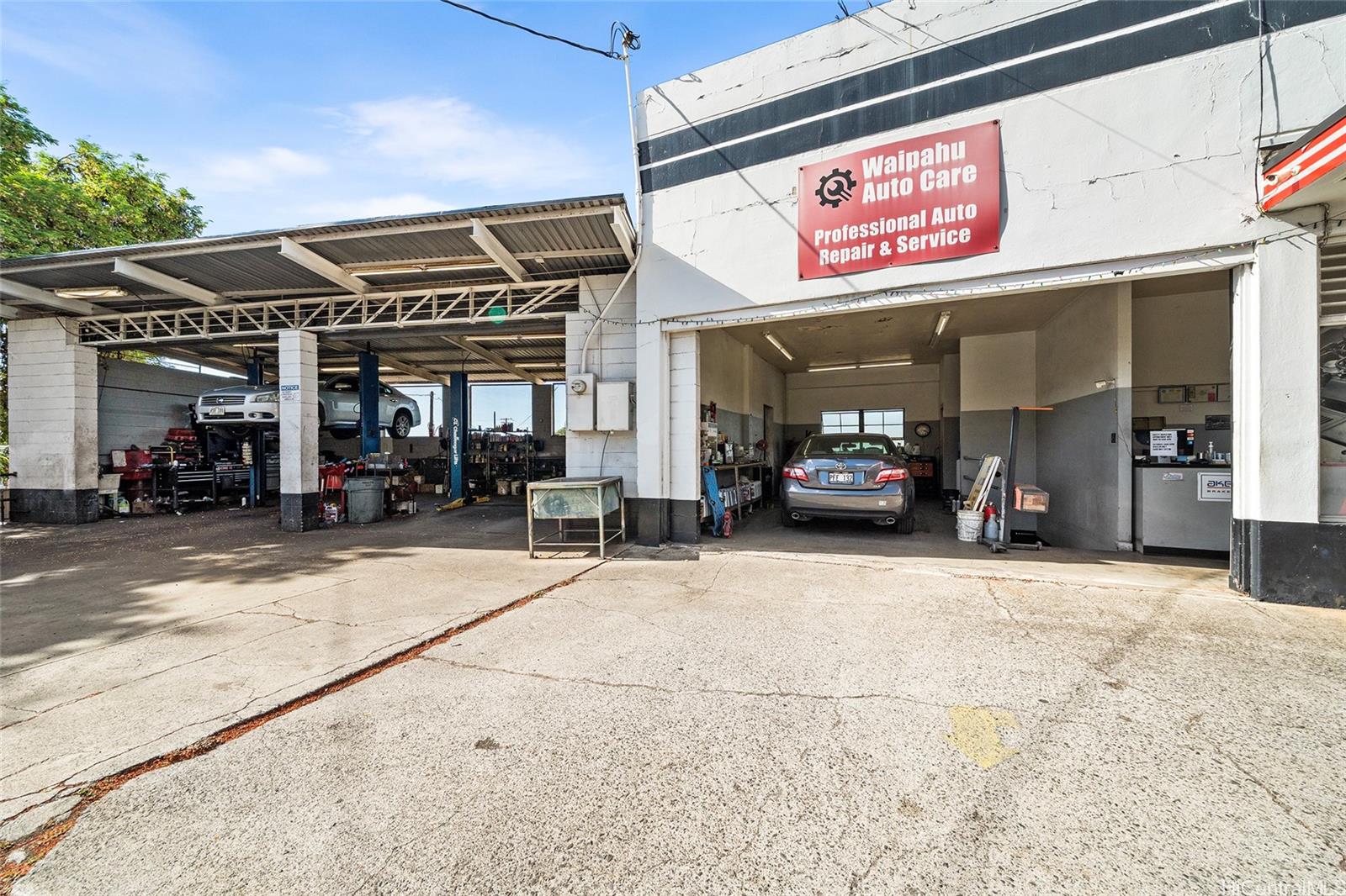 94-825 Waipahu Street Waipahu Oahu commercial real estate photo3 of 24