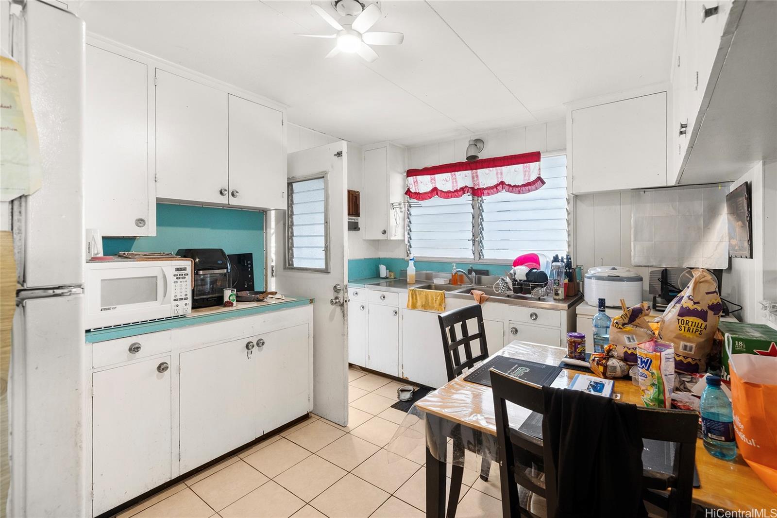 94-825 Waipahu Street Waipahu Oahu commercial real estate photo21 of 24