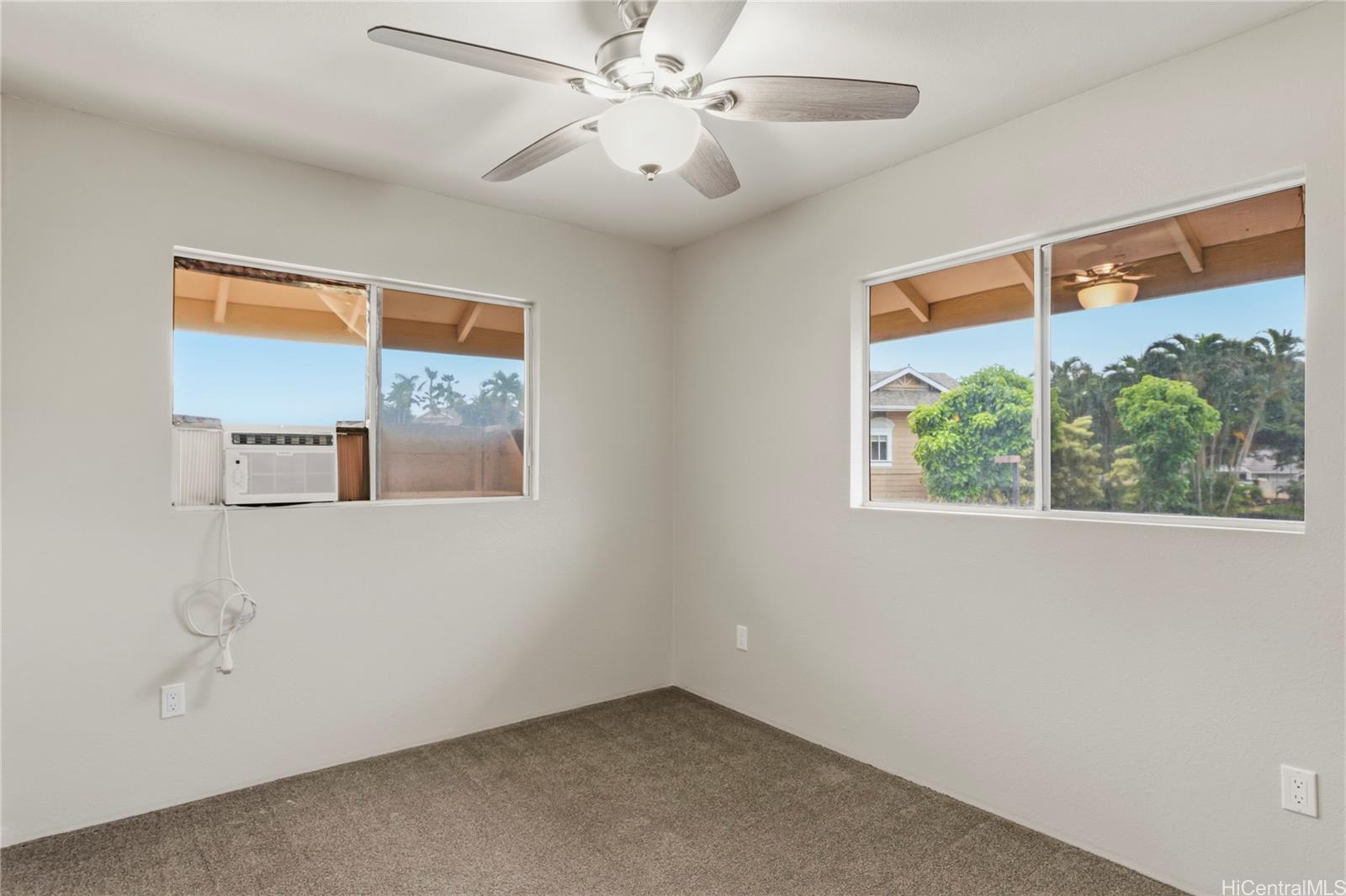 Waikele Community Assoc townhouse # F102, Waipahu, Hawaii - photo 23 of 25