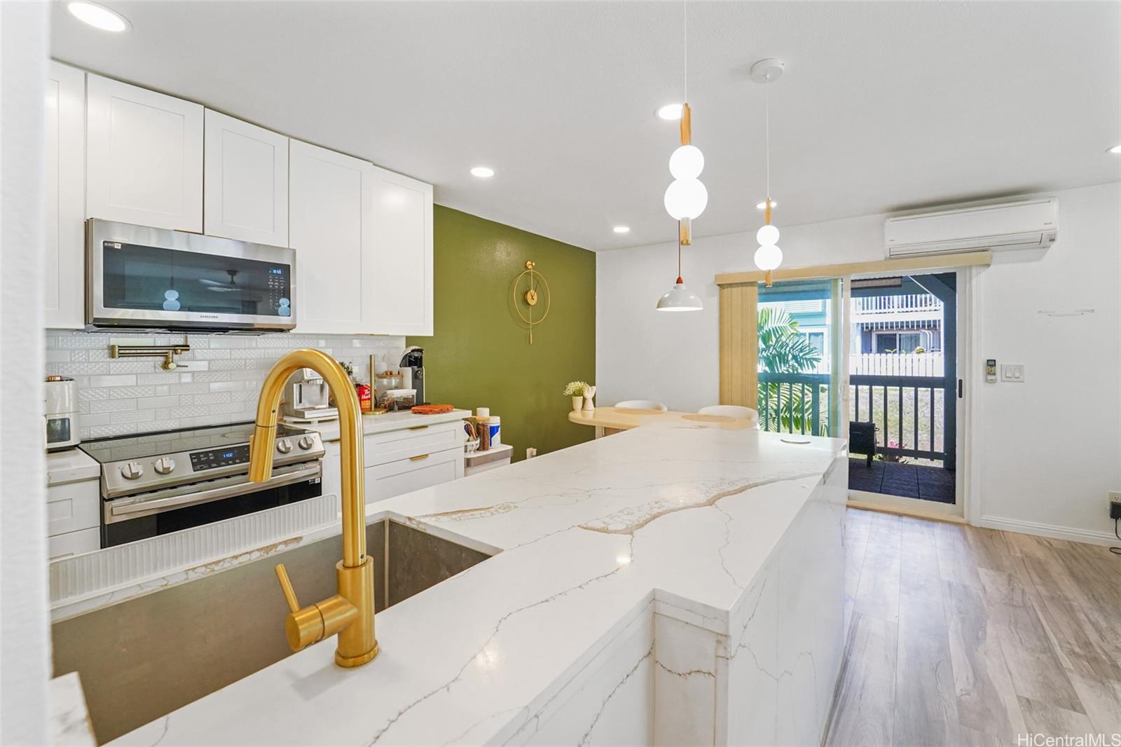 94-828 Lumiauau Street townhouse # M204, Waipahu, Hawaii - photo 2 of 25