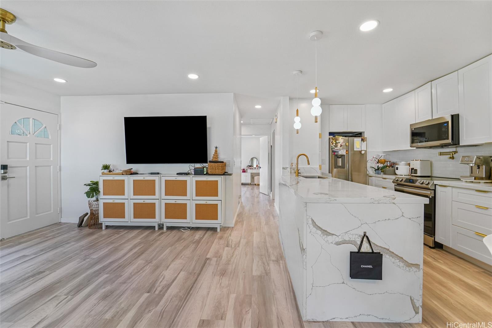 94-828 Lumiauau Street townhouse # M204, Waipahu, Hawaii - photo 6 of 25