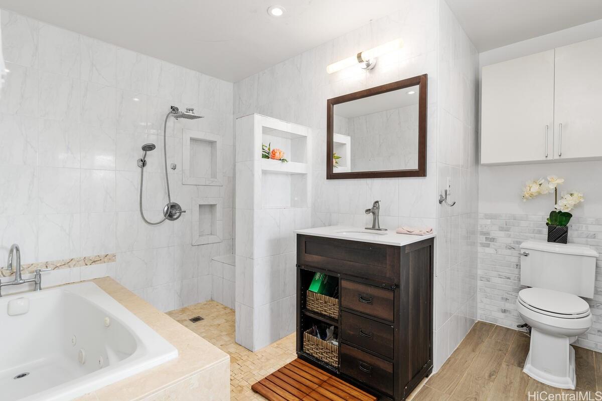 Greens at Waikele condo # K105, Waipahu, Hawaii - photo 15 of 23