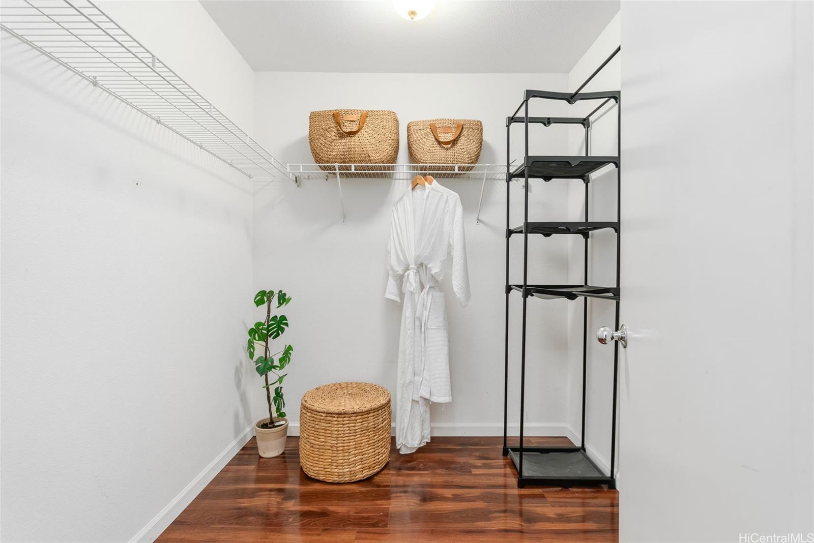 Waikele Community Assoc townhouse # K105, Waipahu, Hawaii - photo 14 of 24