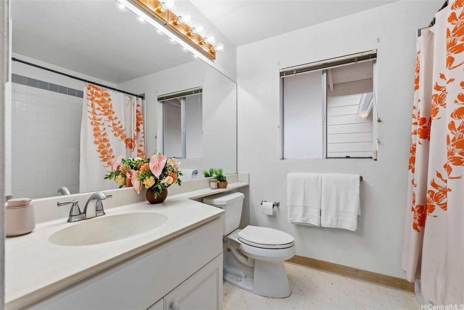 Waikele Community Assoc townhouse # K105, Waipahu, Hawaii - photo 17 of 24