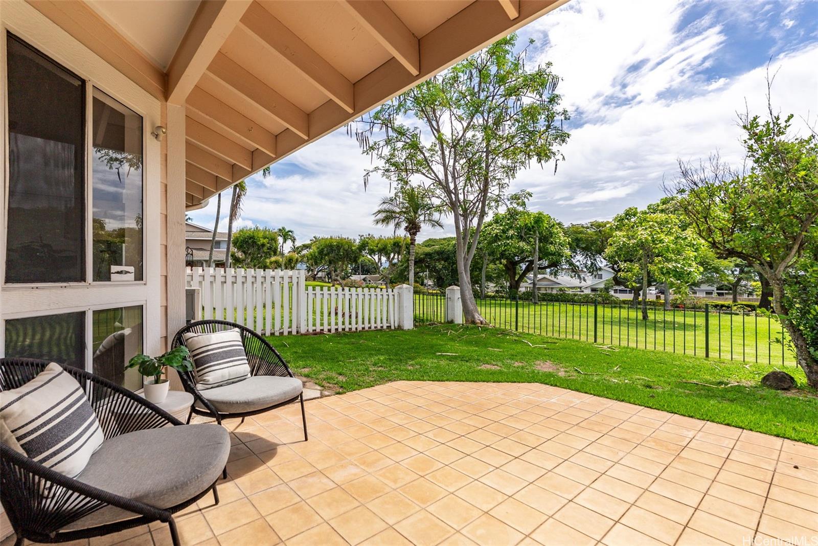 Waikele Community Assoc townhouse # K105, Waipahu, Hawaii - photo 4 of 24