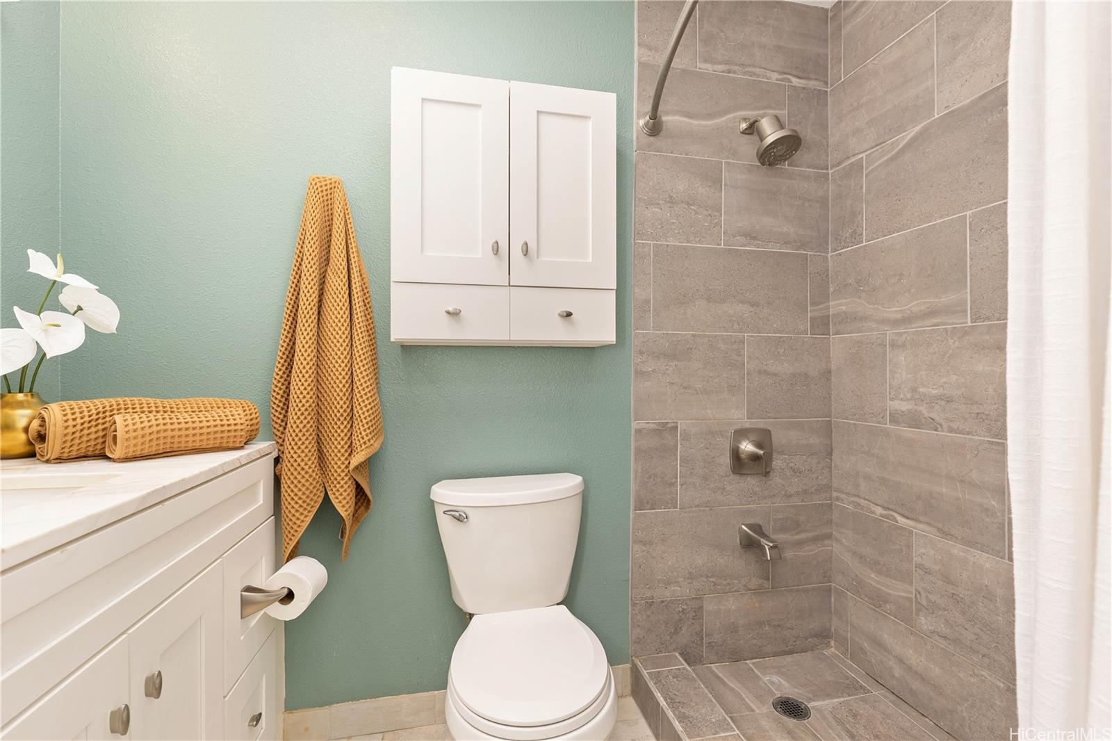 Waikele Community Association townhouse # M101, Waipahu, Hawaii - photo 17 of 25