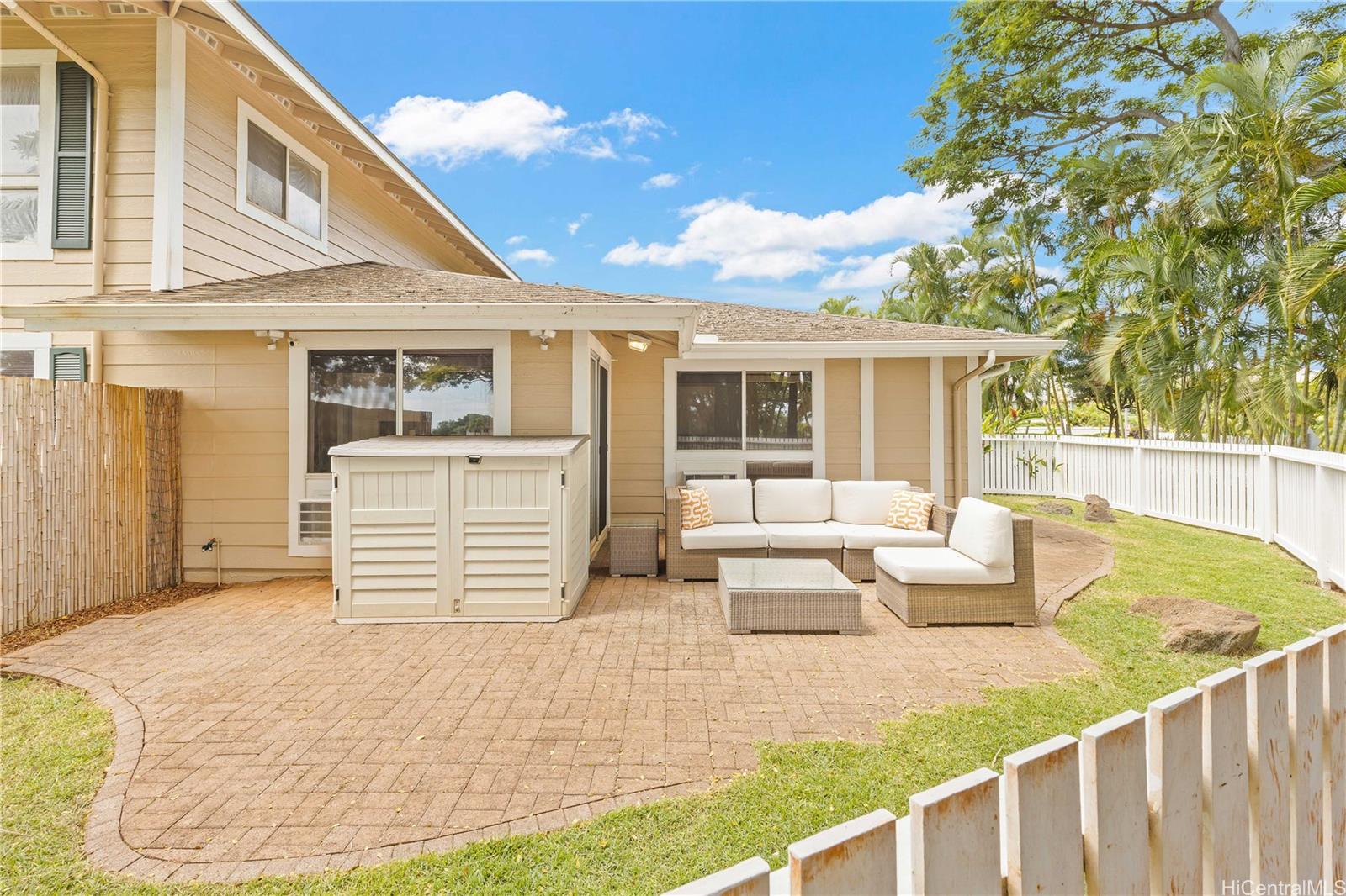 Waikele Community Association townhouse # M101, Waipahu, Hawaii - photo 19 of 25