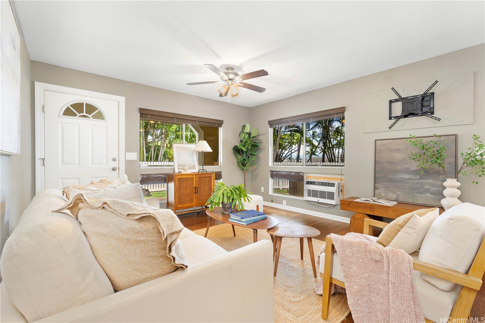 Waikele Community Association townhouse # M101, Waipahu, Hawaii - photo 3 of 25