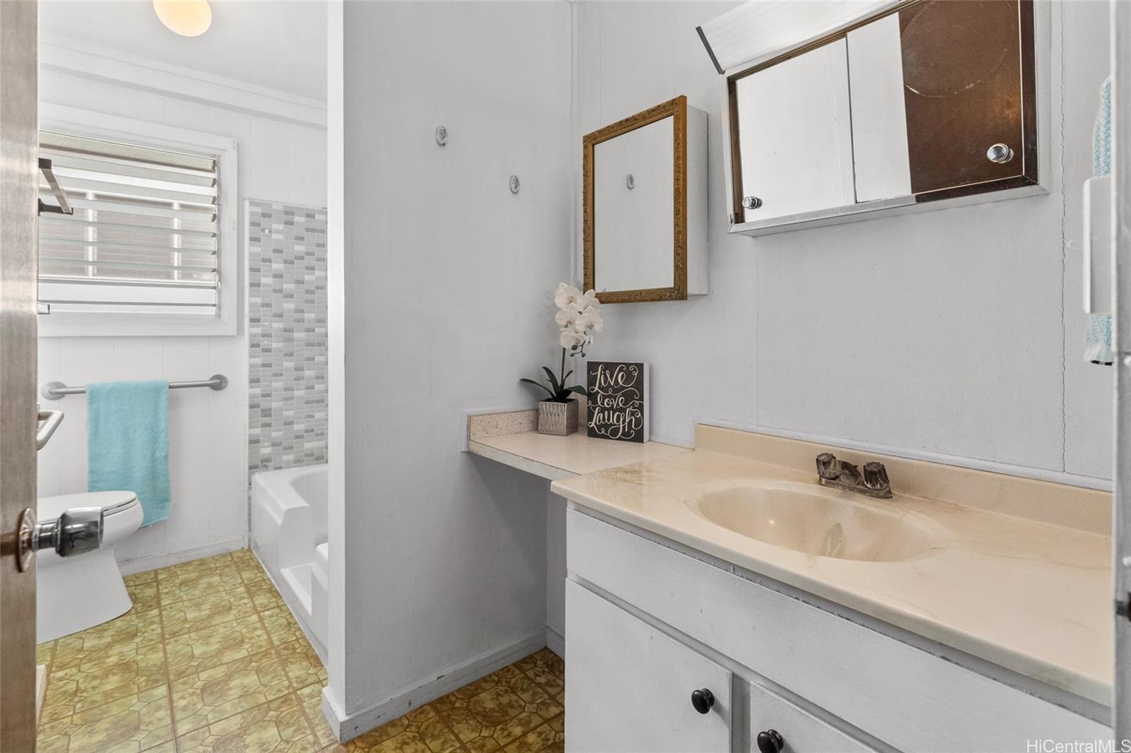 94-855  Lumikuke Loop Crestview, Waipahu home - photo 15 of 25