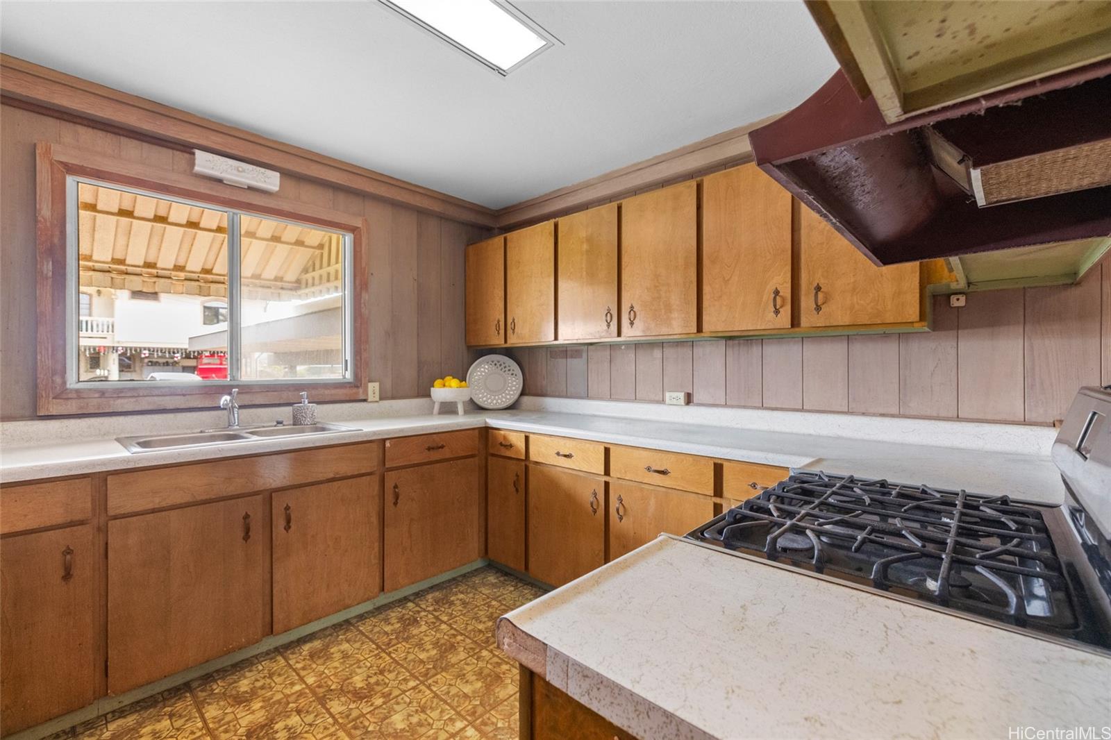 94-855  Lumikuke Loop Crestview, Waipahu home - photo 6 of 25