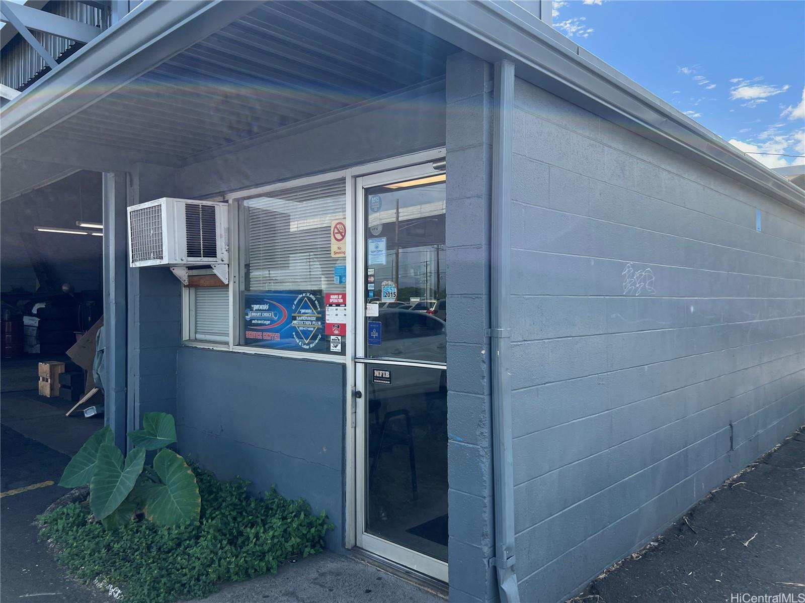 94-875 Farrington Hwy Waipahu Oahu commercial real estate photo2 of 8