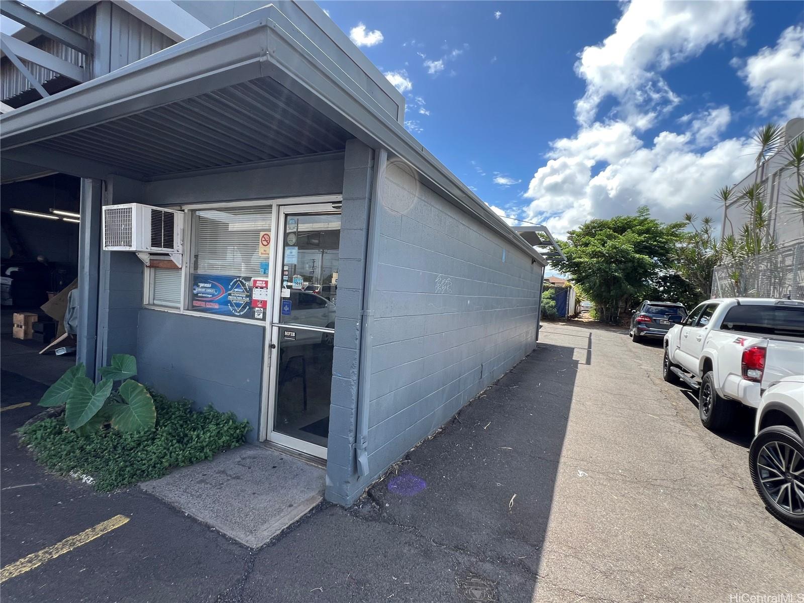 94-875 Farrington Hwy Waipahu Oahu commercial real estate photo4 of 8