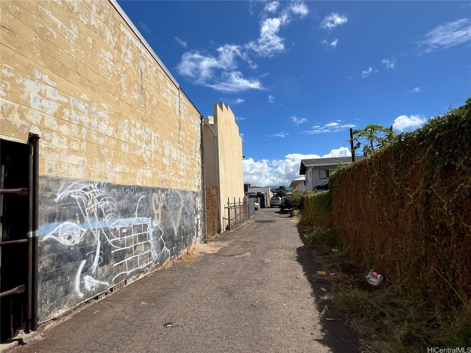 94-875 Farrington Hwy Waipahu Oahu commercial real estate photo8 of 8